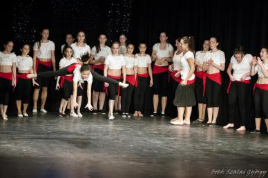 Dance Fittness SE Karácsonyi műsora / Jászberény Online / Szalai György